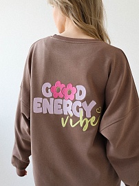 Свитшот с О-вырезом с вышивкой на спине Good energy vibe в Иваново
